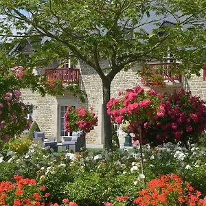 Vakantiehuis De La Motte Jean, Saint-Coulomb